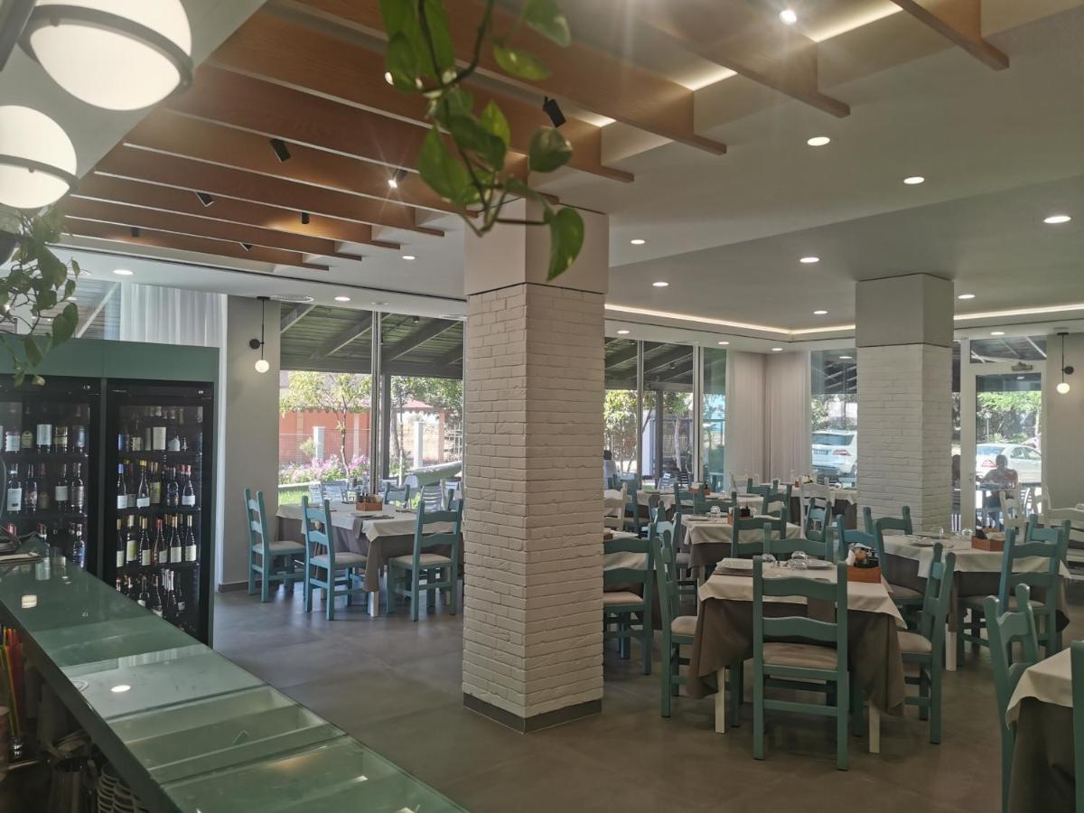 דיוויאקה Hotel Pelikan מראה חיצוני תמונה