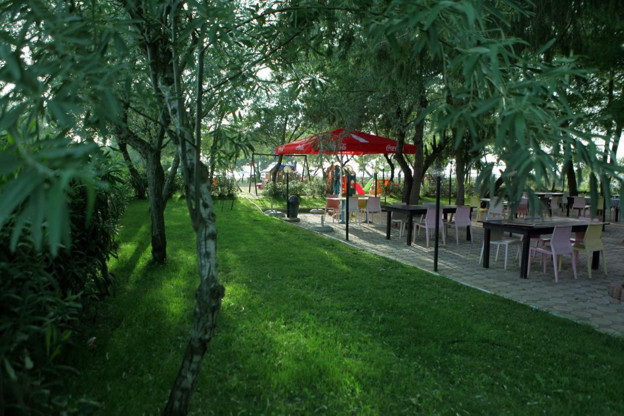 דיוויאקה Hotel Pelikan מראה חיצוני תמונה