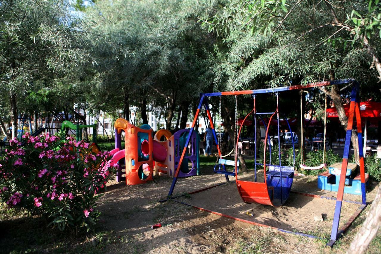 דיוויאקה Hotel Pelikan מראה חיצוני תמונה