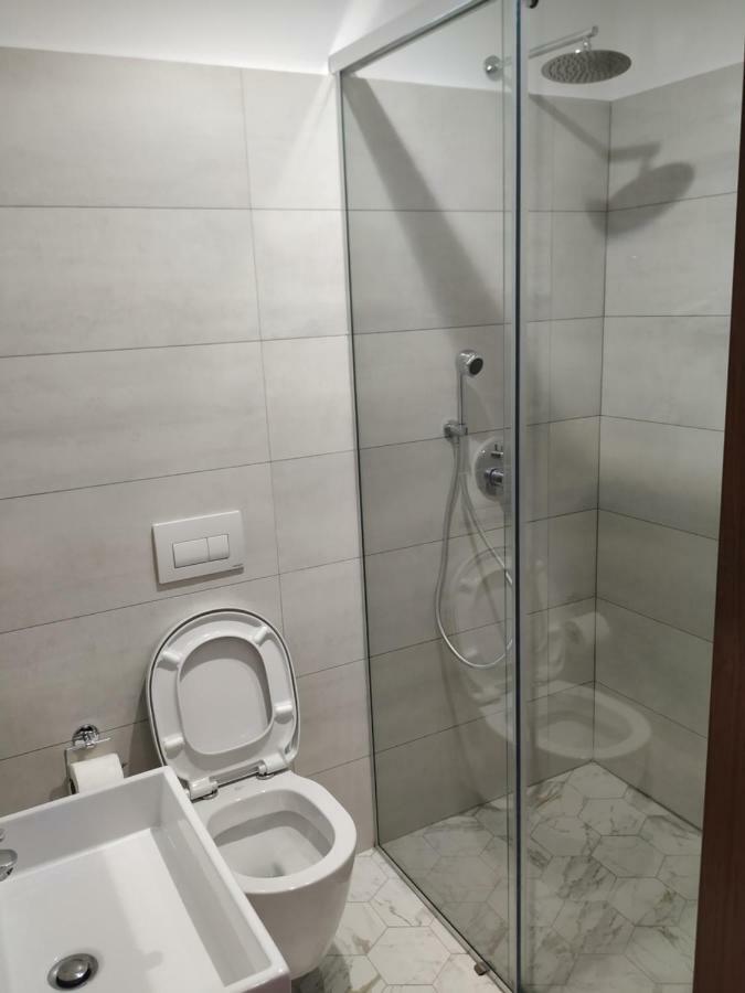 דיוויאקה Hotel Pelikan מראה חיצוני תמונה