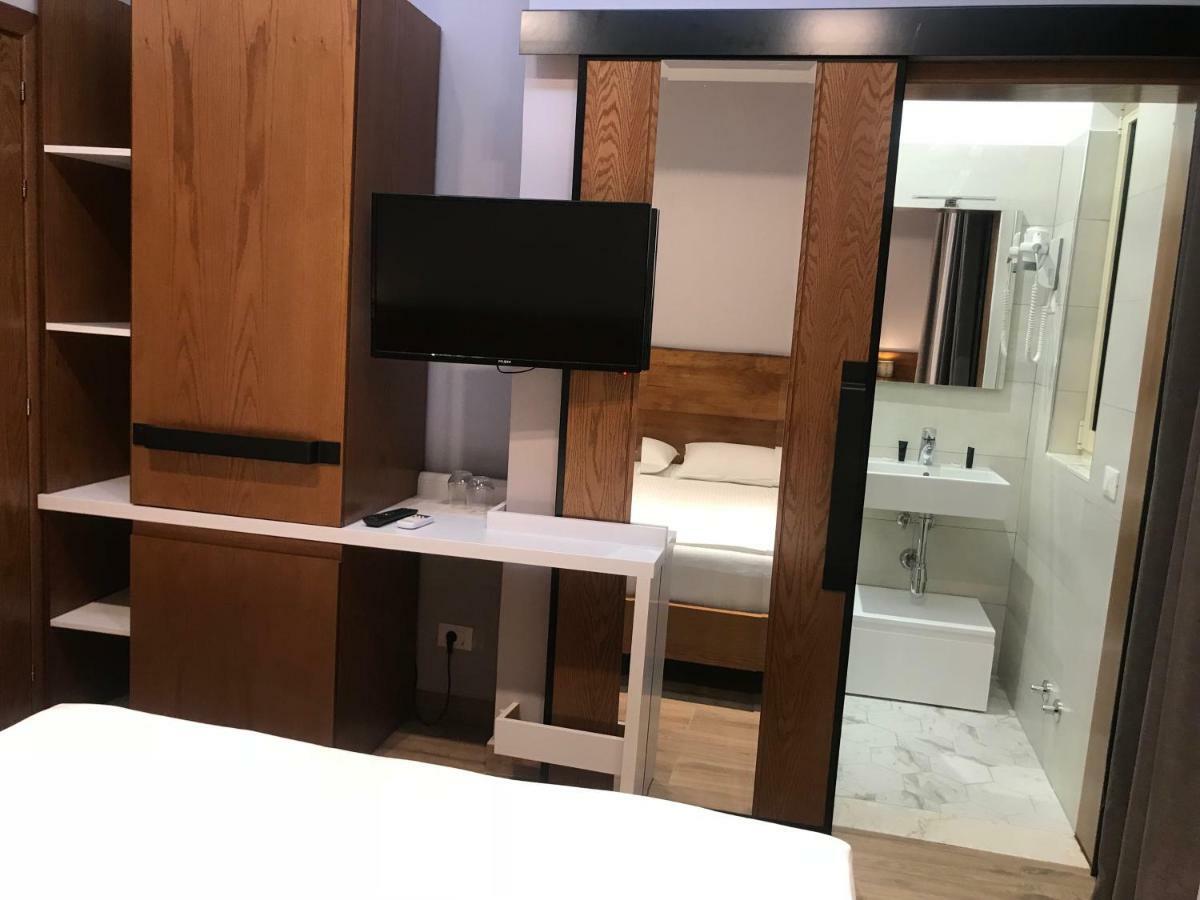 דיוויאקה Hotel Pelikan מראה חיצוני תמונה